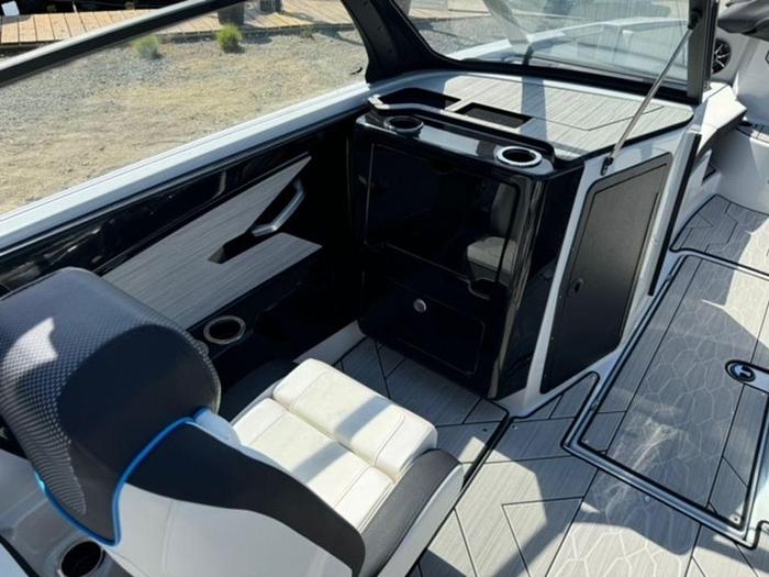 Used 2023 Yamaha Marine 222XE