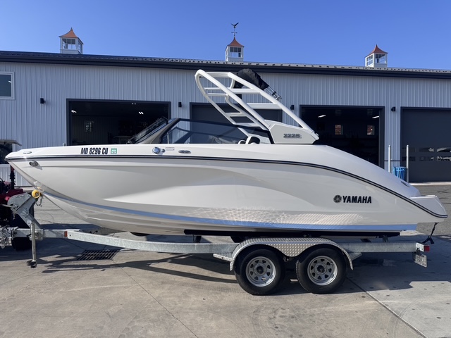 Used 2024 Yamaha 222S