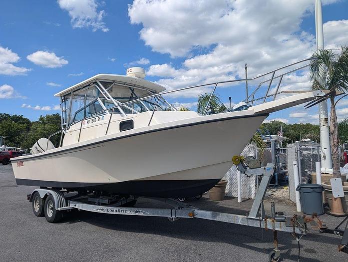 Used 1999 Parker 2510 WA