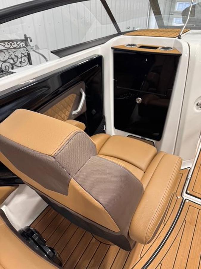 Used 2025 Yamaha 252SE