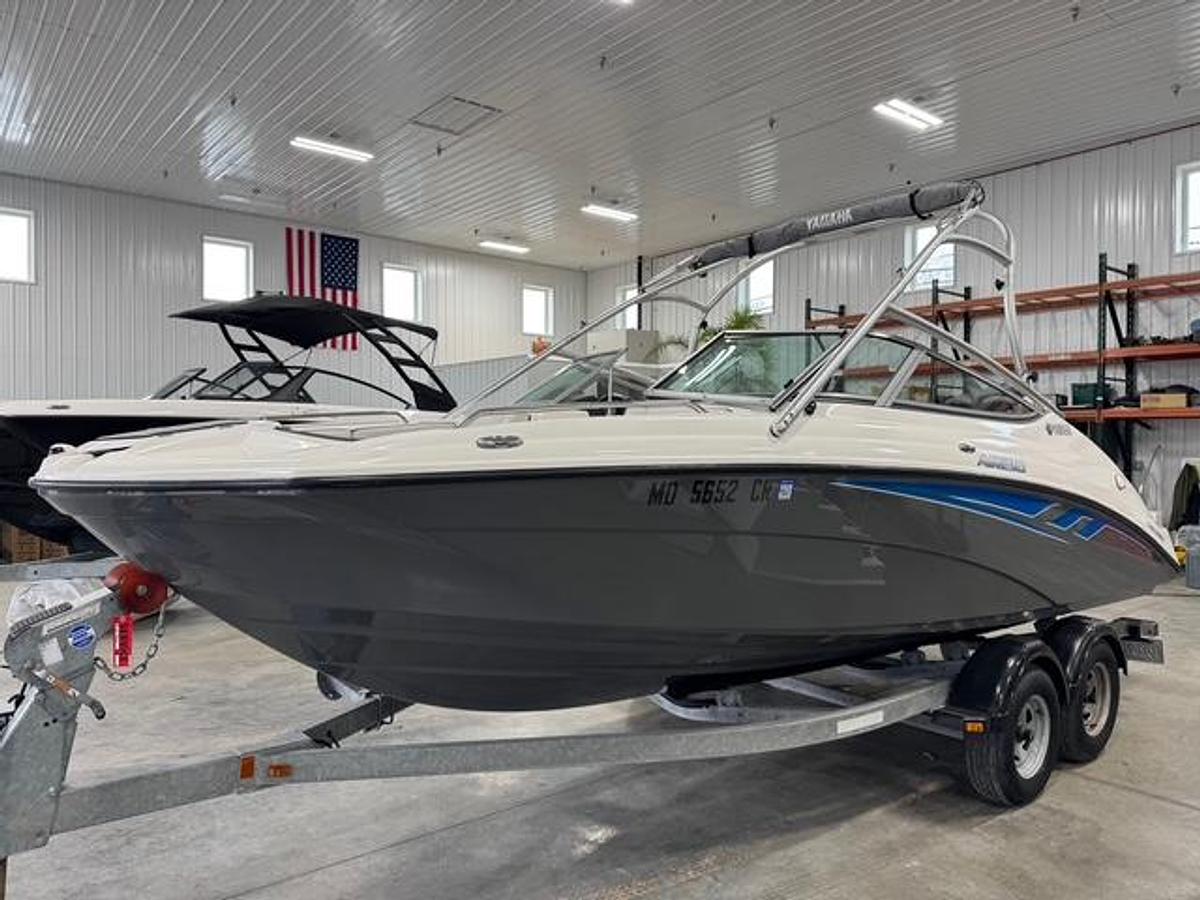 Used 2015 Yamaha AR210