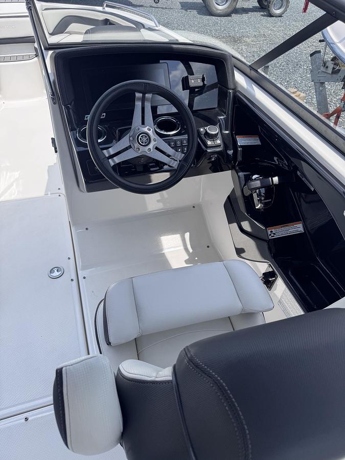 Used 2019 Yamaha 242SE