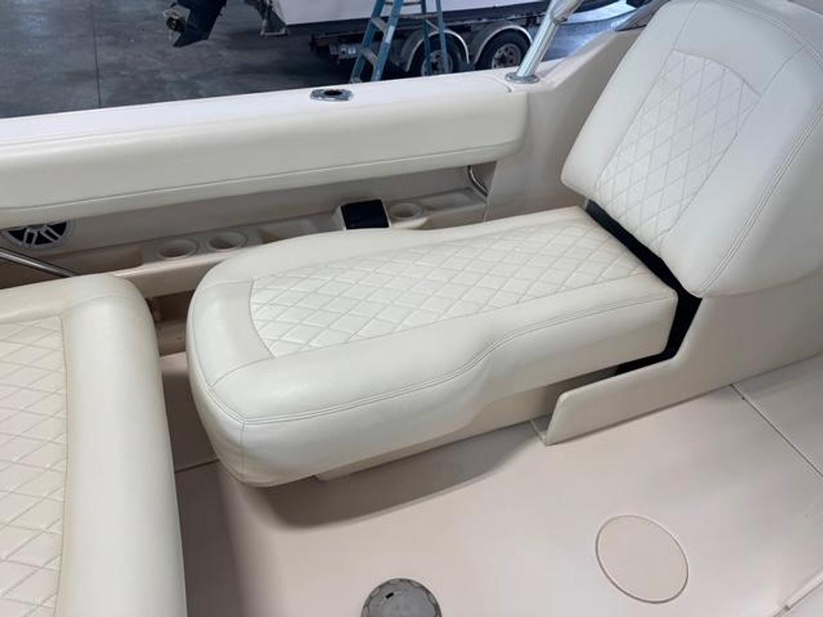 Used 2011 Grady White 275 Freedom