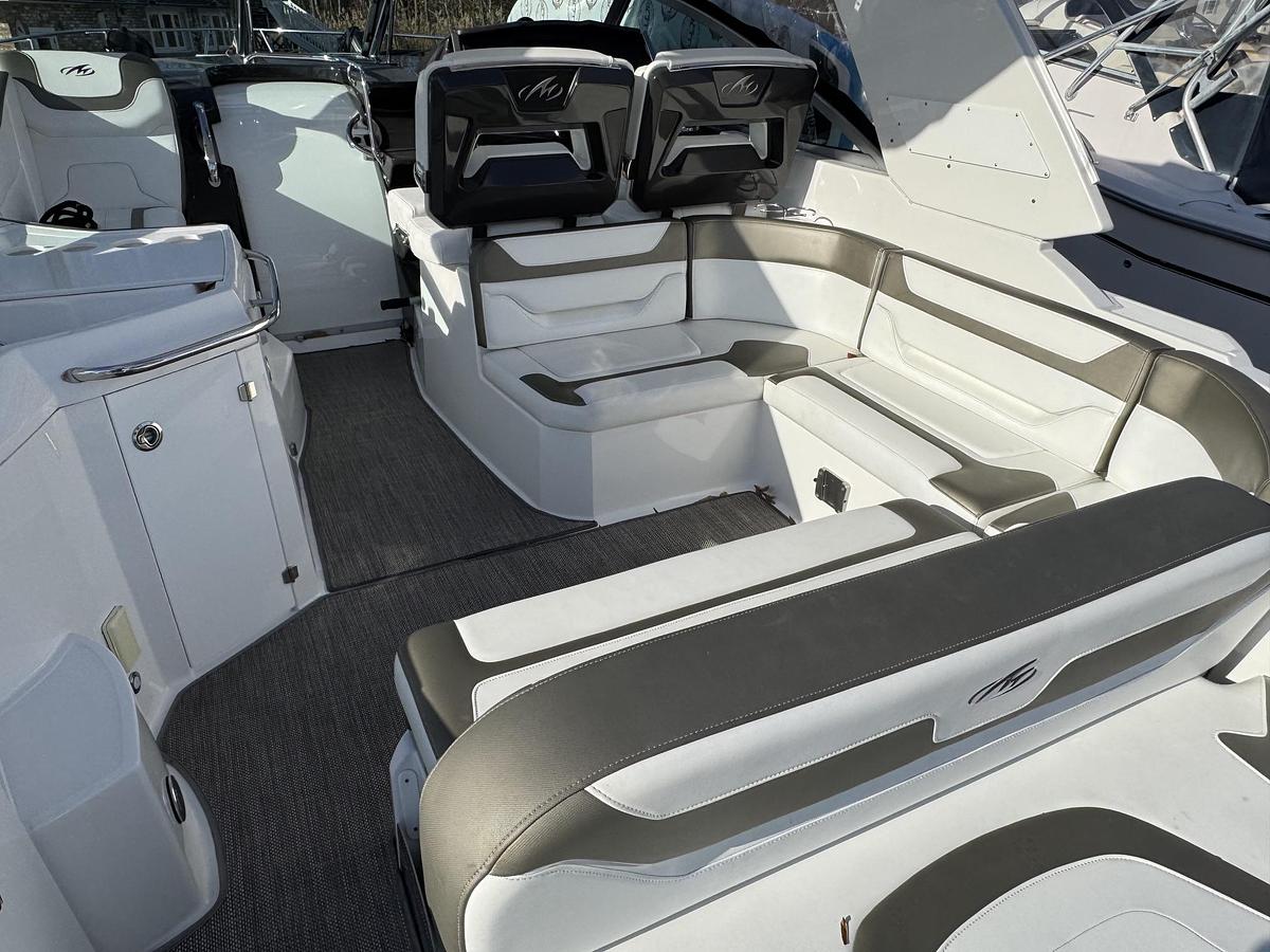 Used 2019 Monterey 355 Sport Yacht