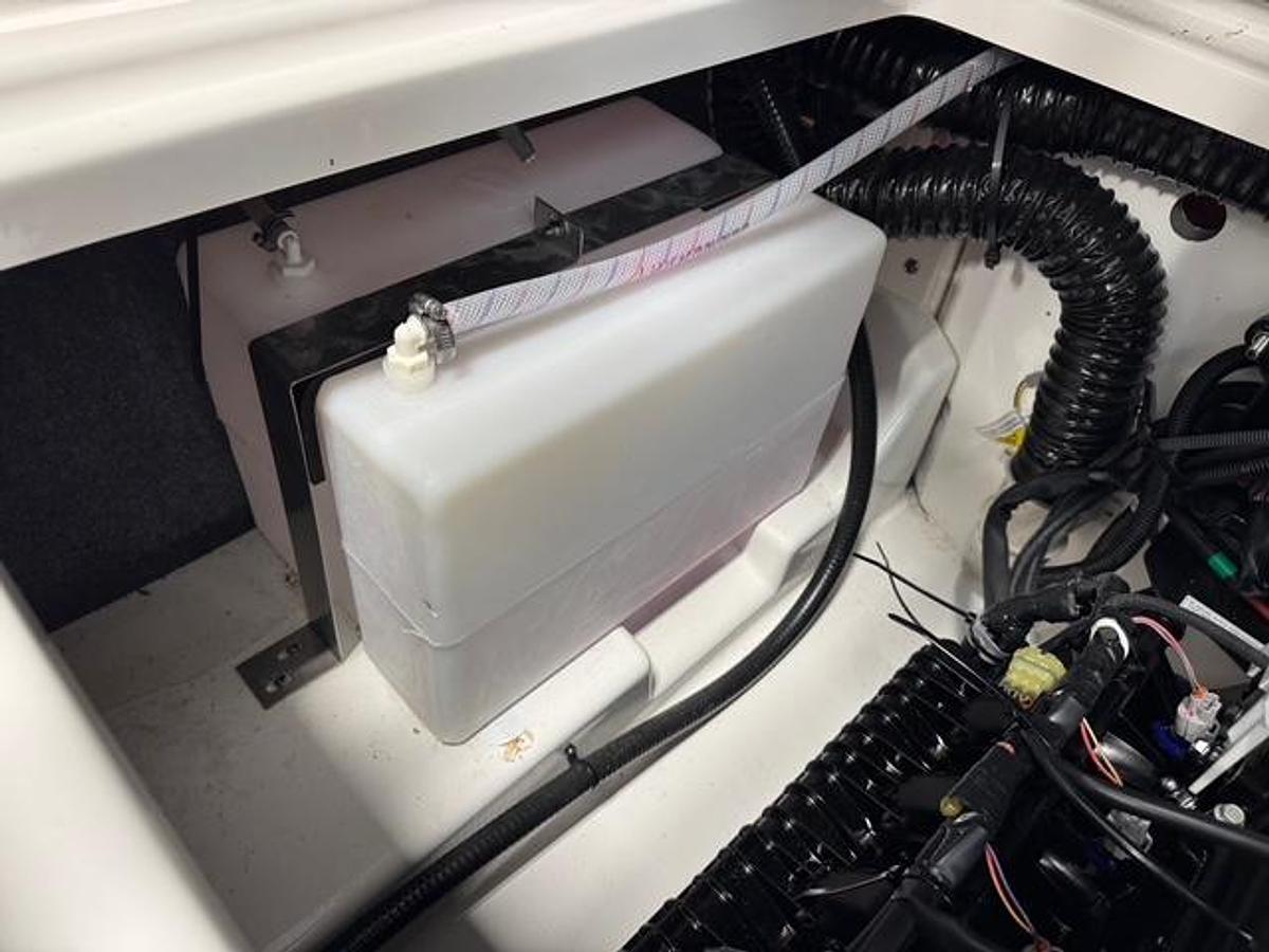 Used 2025 Yamaha 252SE