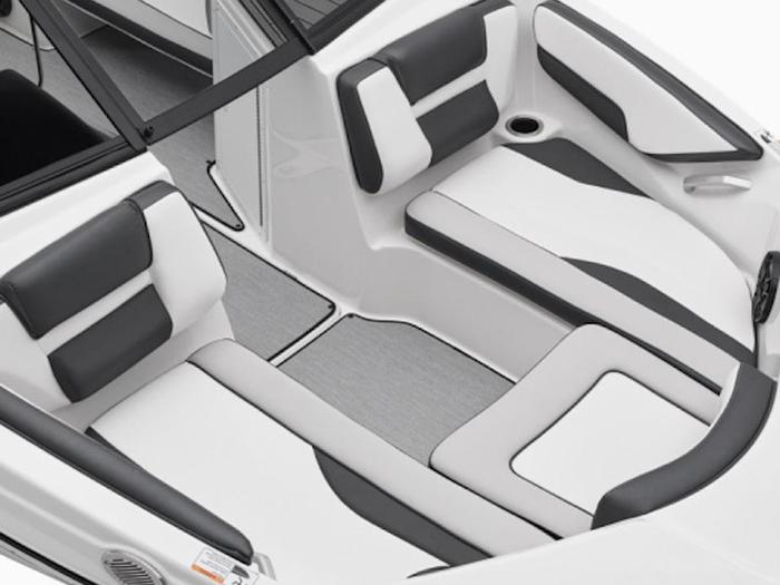 2025 Yamaha Boats AR195