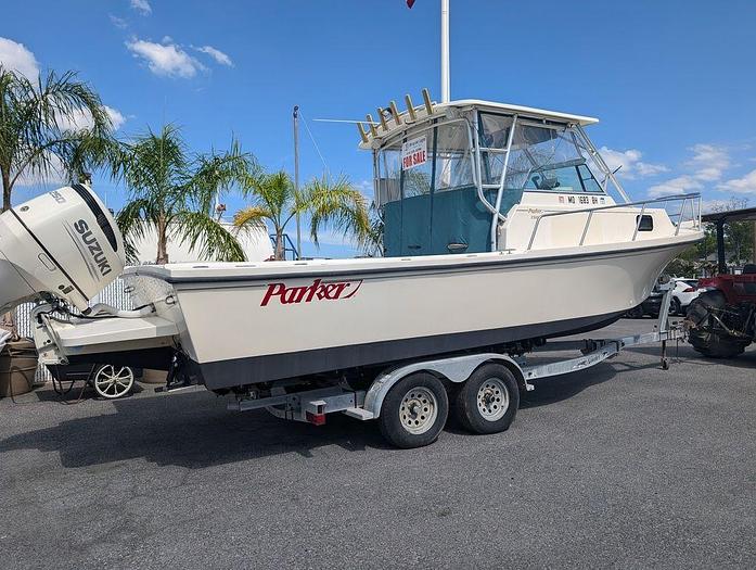 Used 1999 Parker 2510 WA