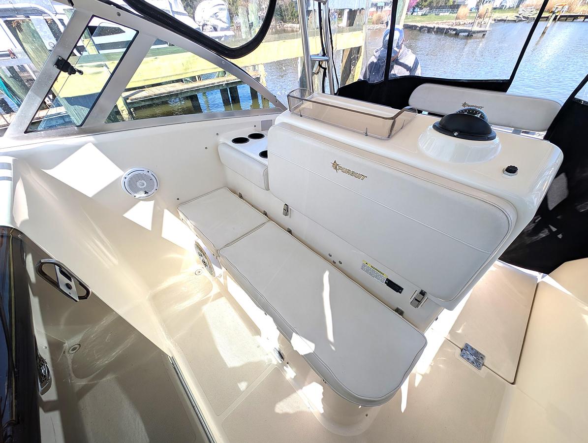 Used 2001 PURSUIT 3070 OFFSHORE