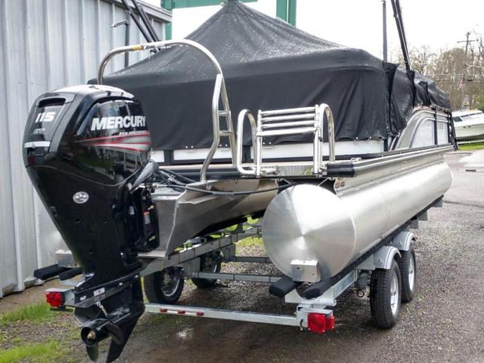 2026 Load Rite P-Series Pontoon P-26/28T-7000TB1