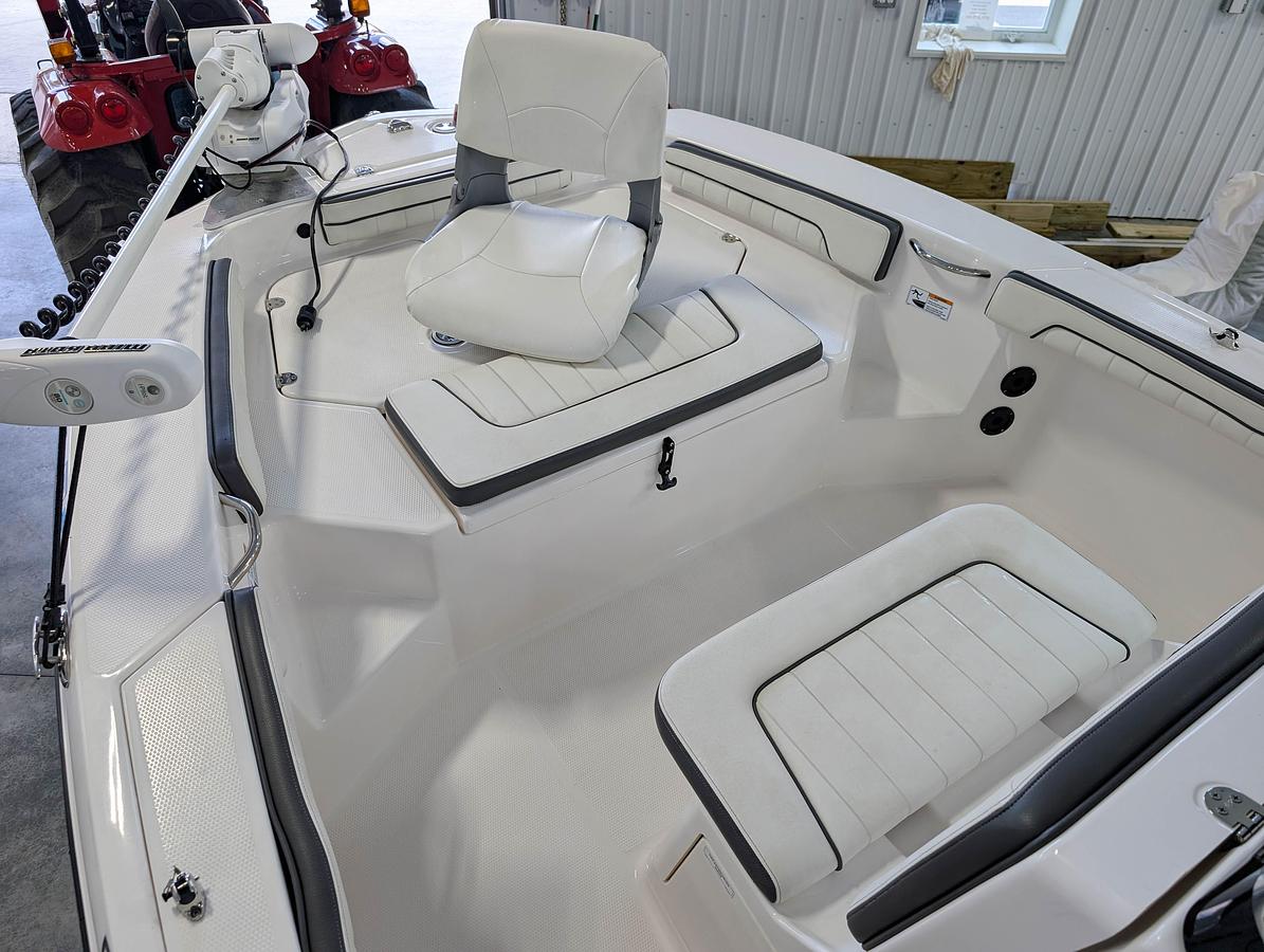 Used 2017 Yamaha Boats 190FSH Deluxe