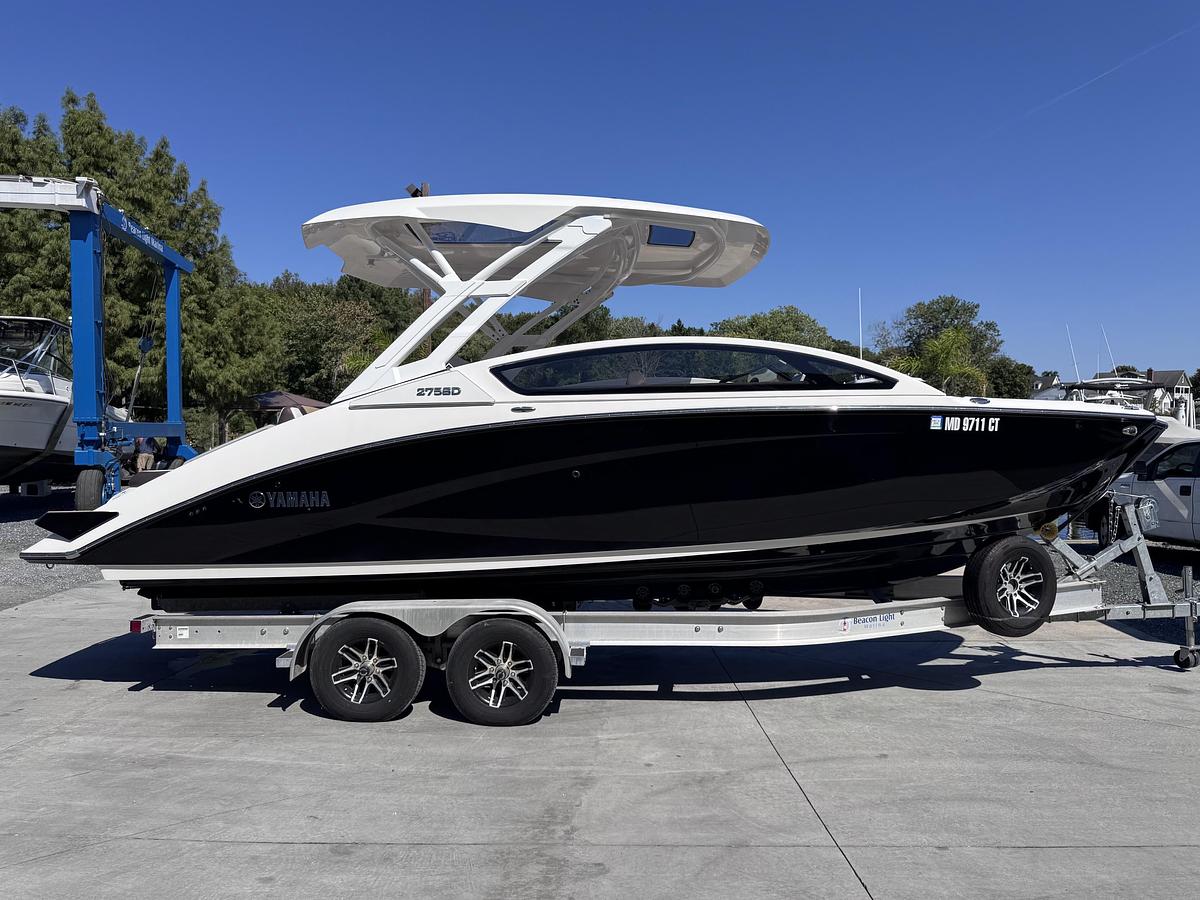 Used 2022 Yamaha 275SD