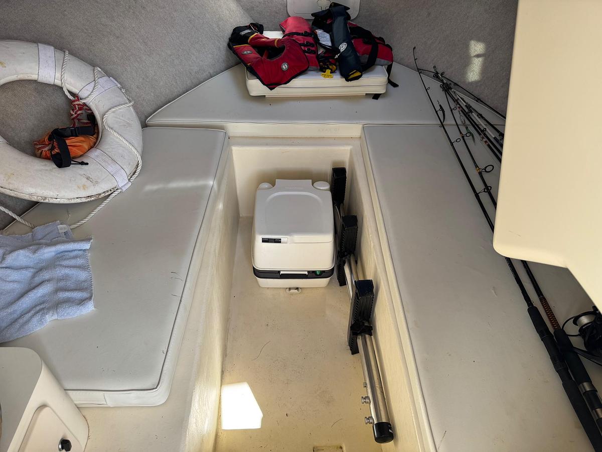 Used 2011 Parker 2510 XL