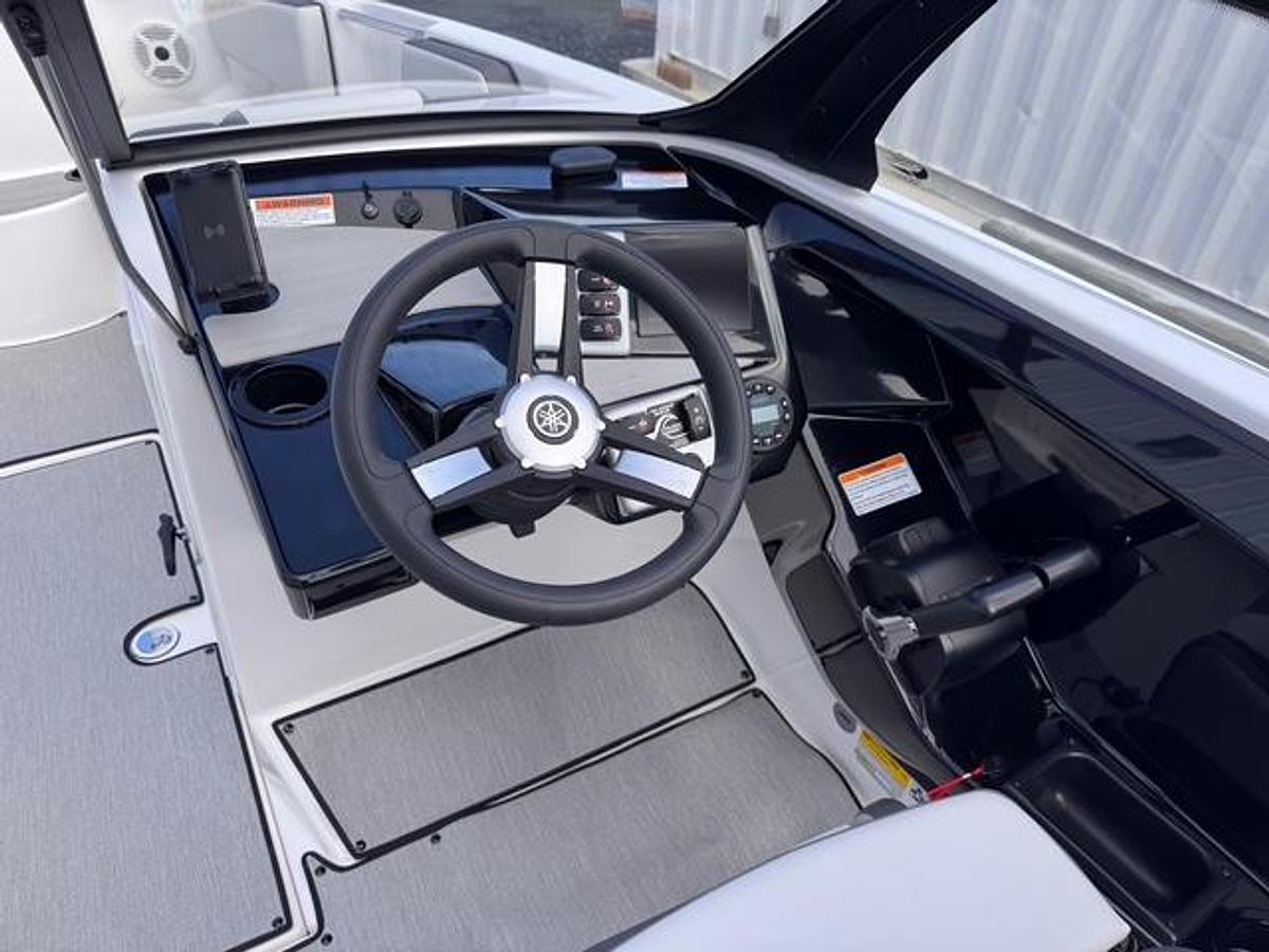 Used 2023 Yamaha AR220