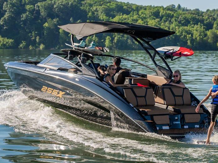 2025 Yamaha Boats 255XD