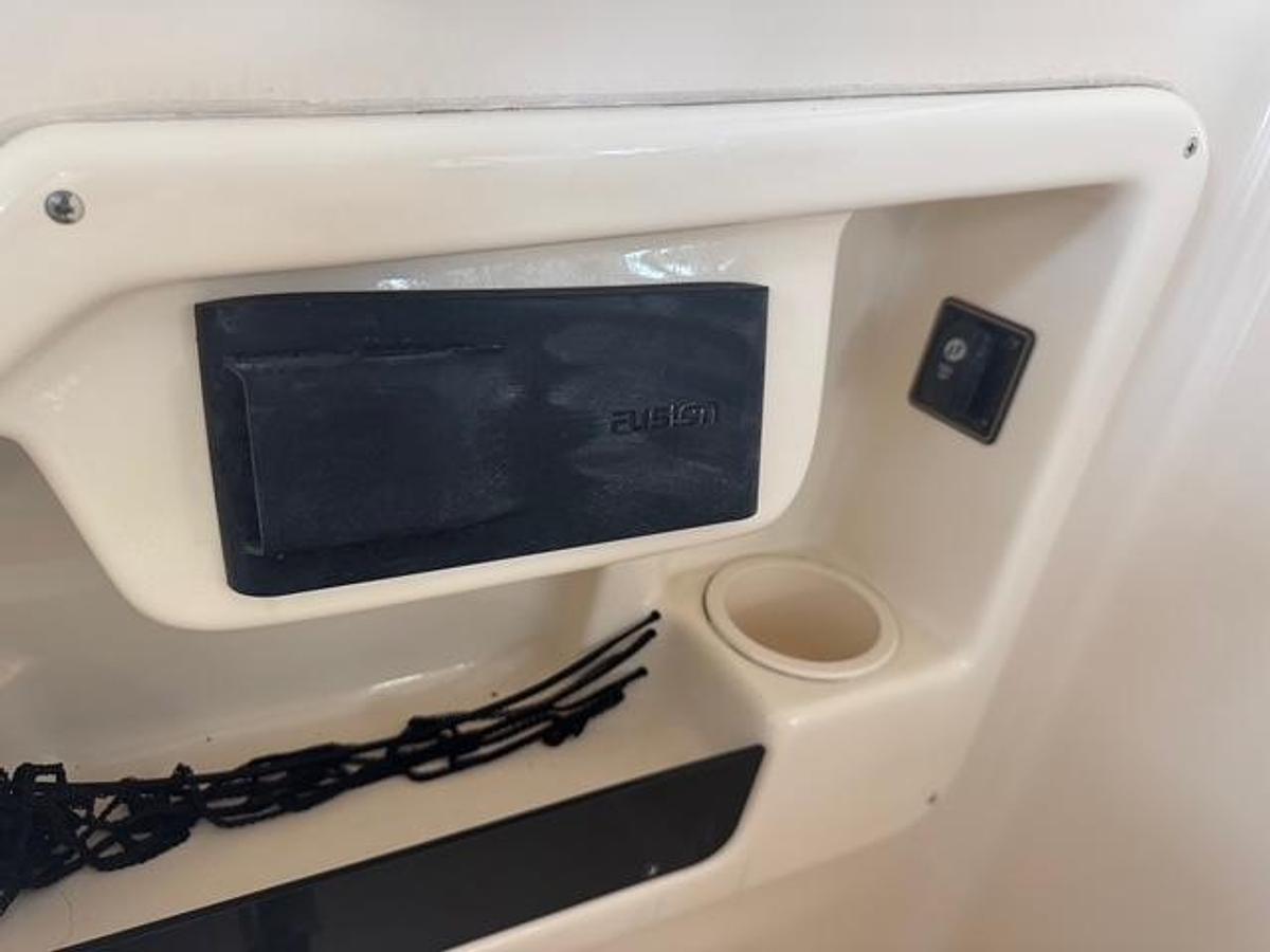 Used 2011 Grady White 275 Freedom