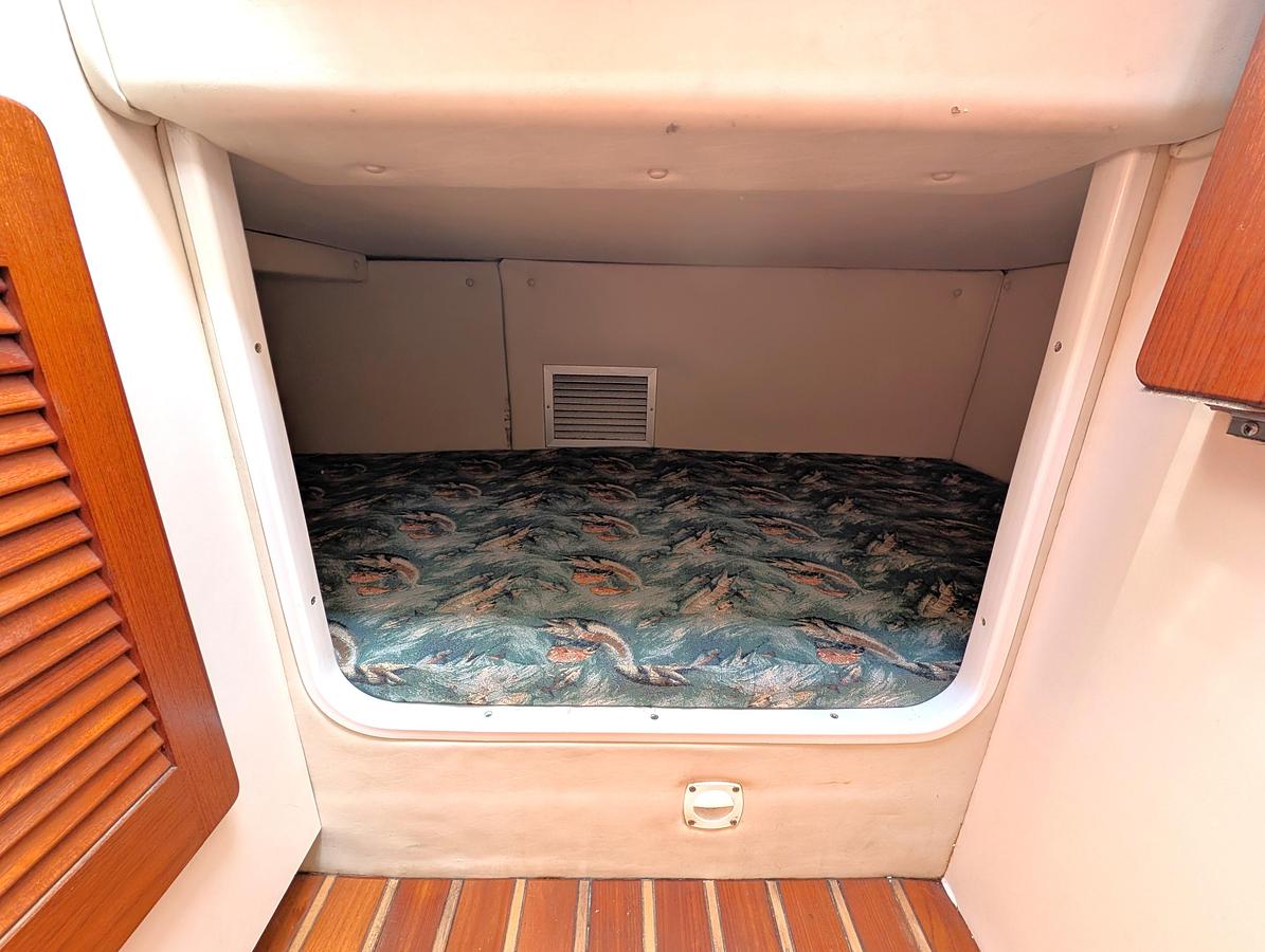 Used 2001 PURSUIT 3070 OFFSHORE