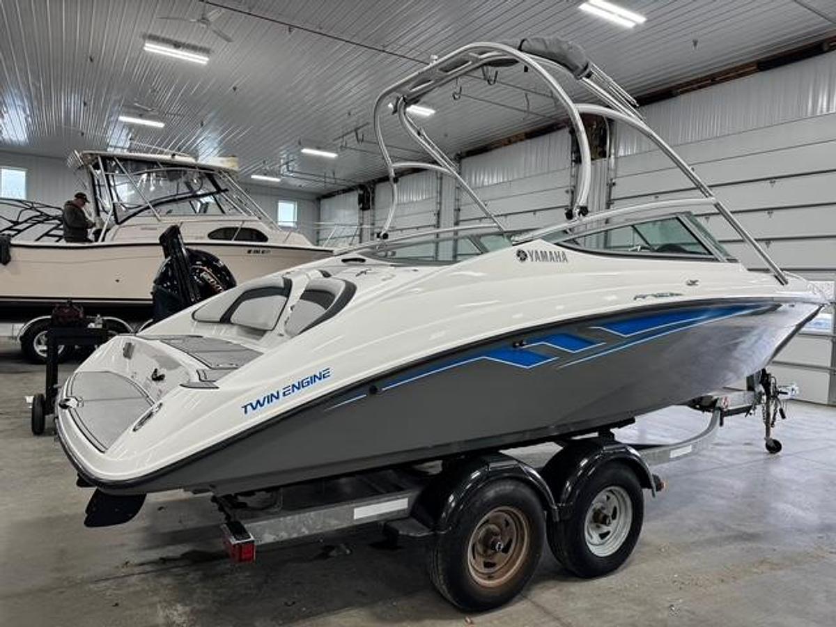 Used 2015 Yamaha AR210