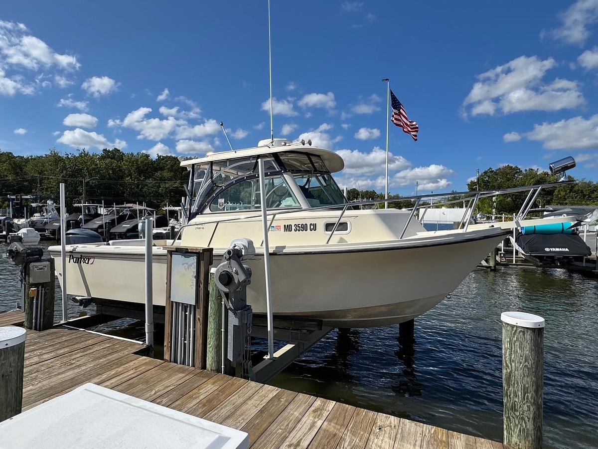 Used 2011 Parker 2510 XL