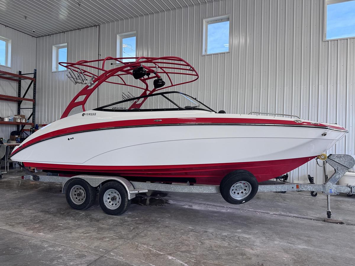 Used 2020 Yamaha 242XE