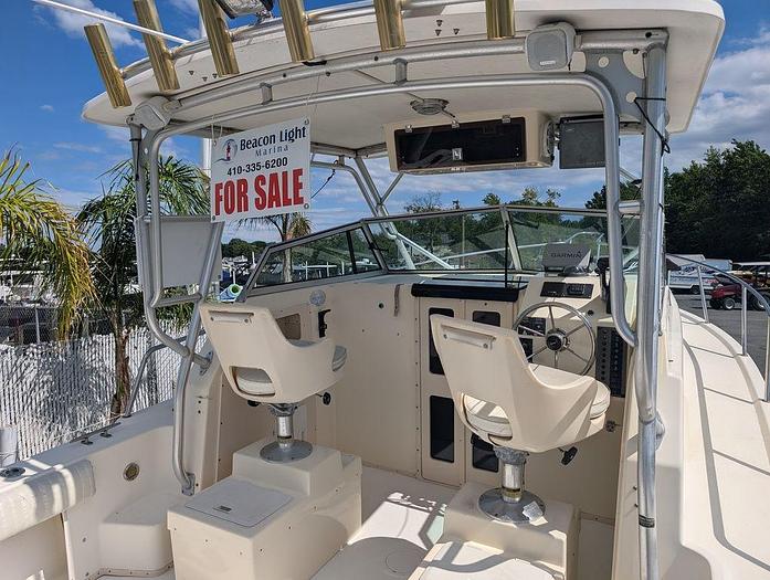 Used 1999 Parker 2510 WA