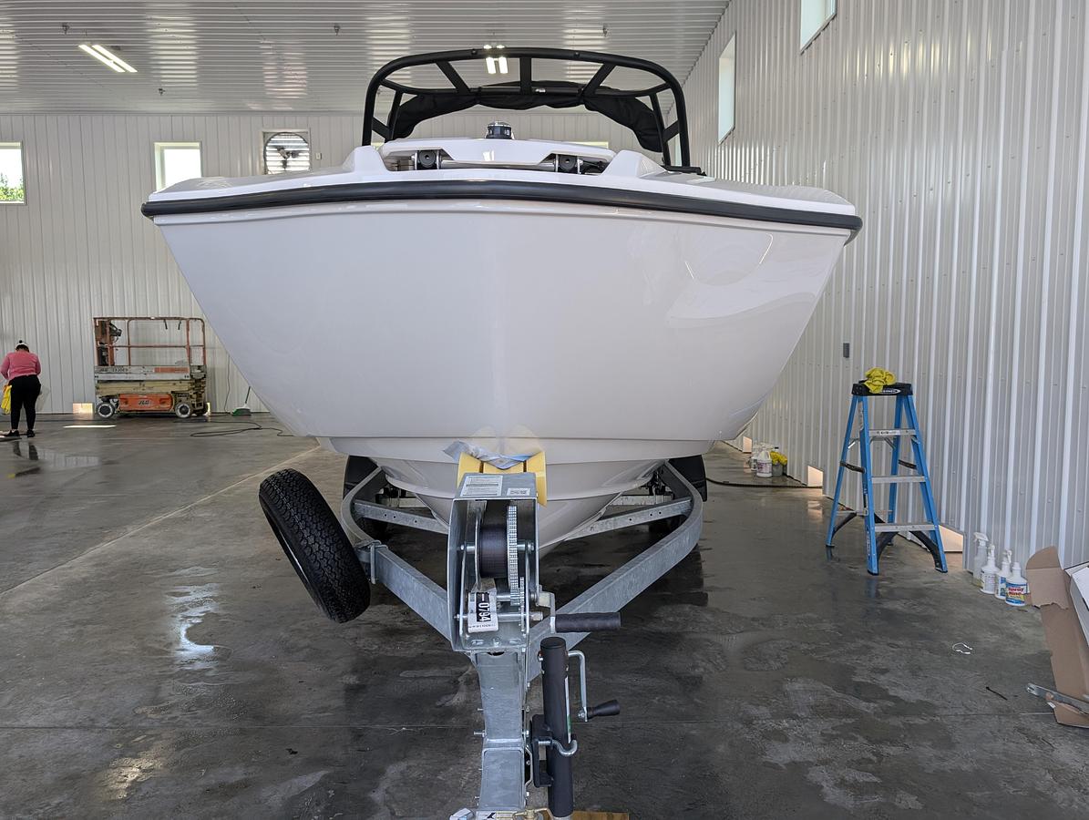 2025 Yamaha Boats AR250