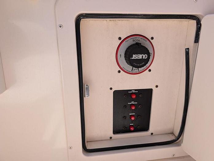 Used 2004 Grady White 258 Journey