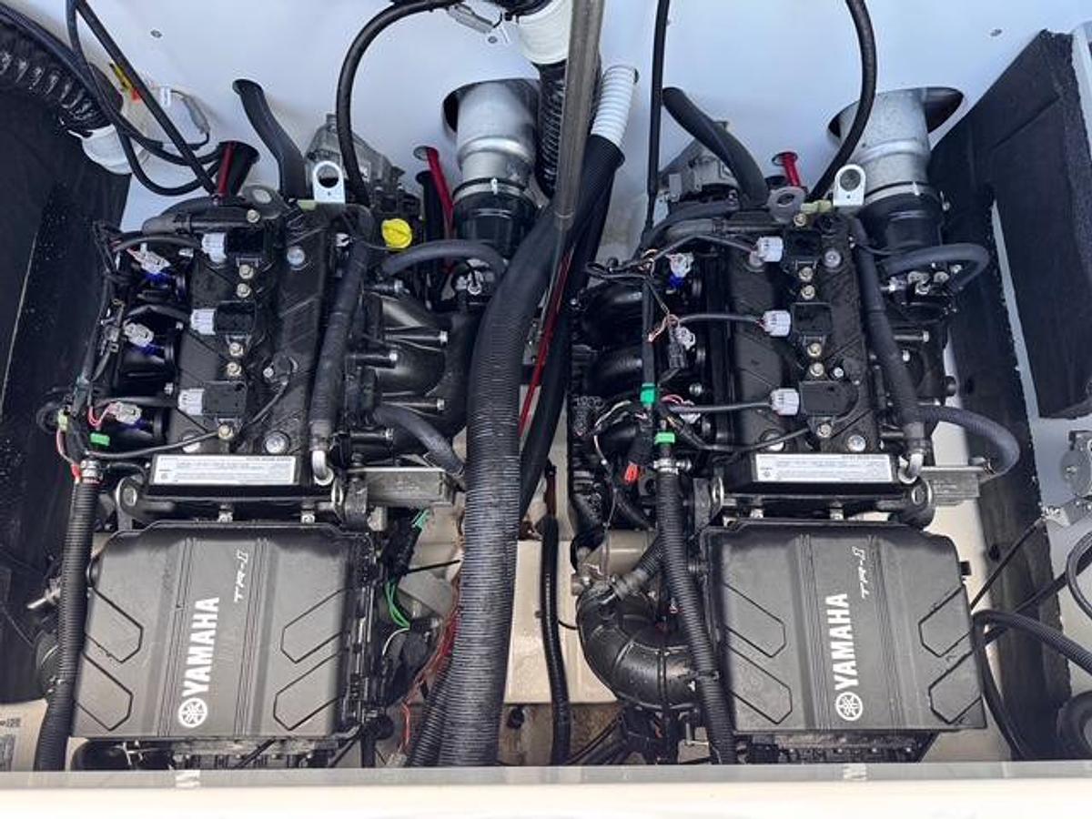 Used 2023 Yamaha AR220