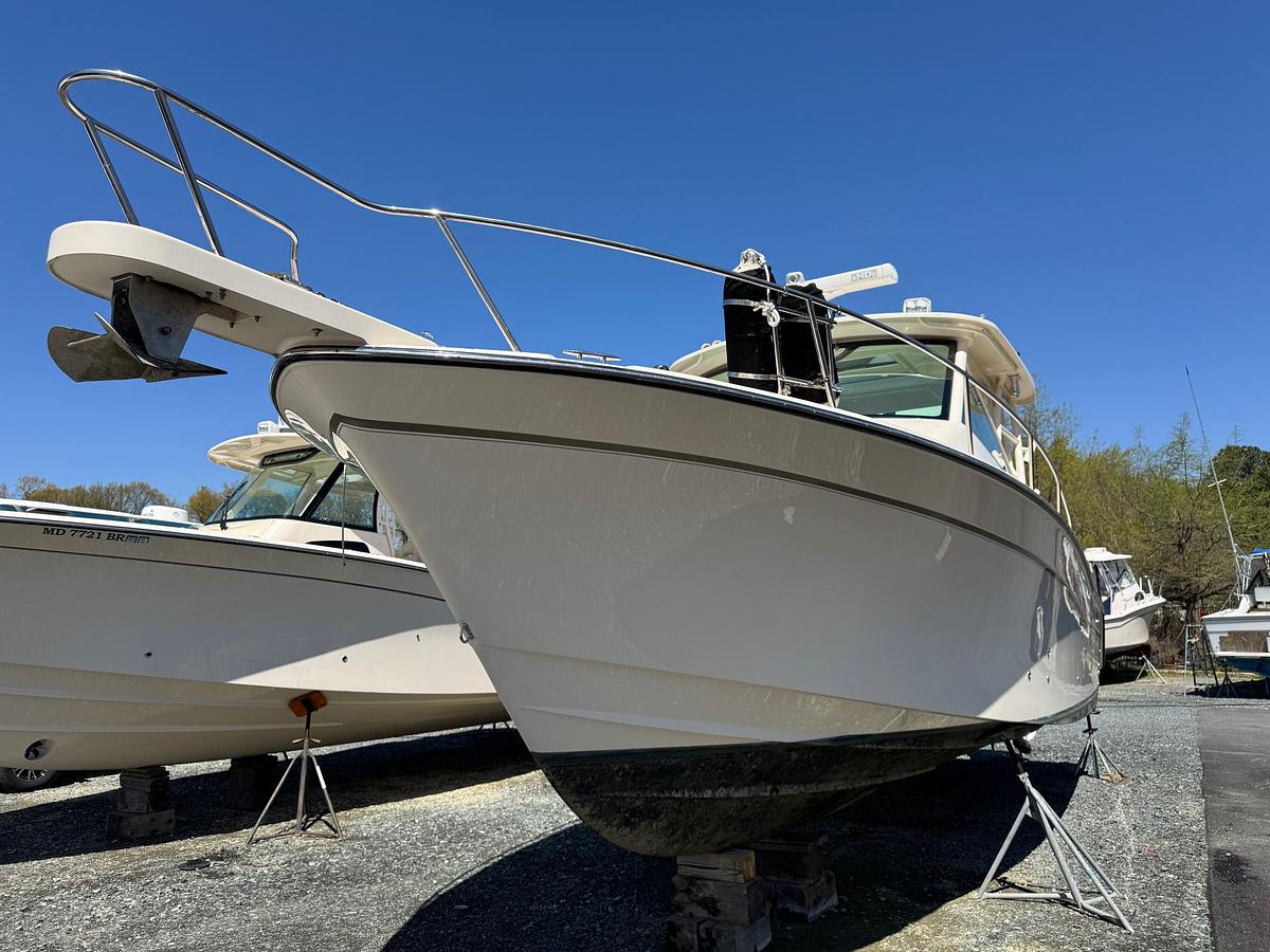 Used 2015 Grady White 330 Express