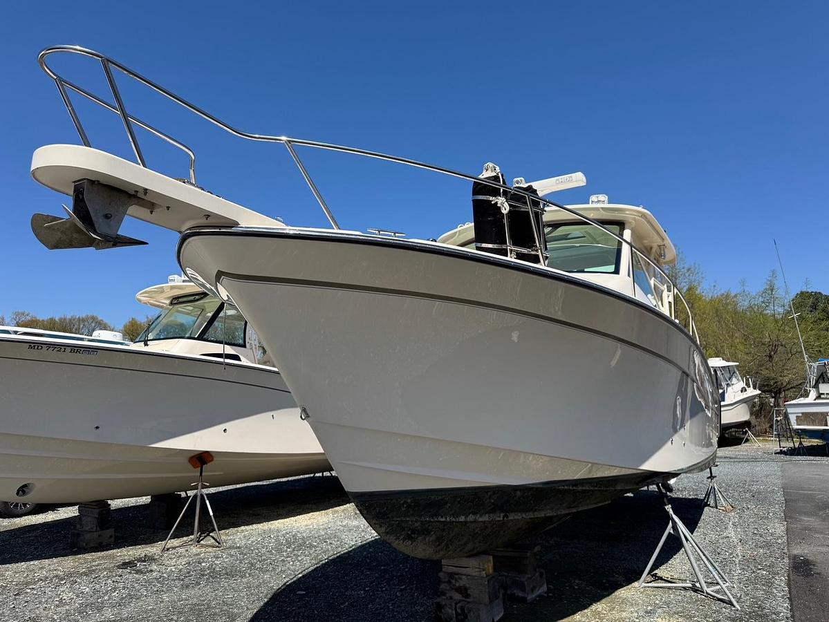 Used 2015 Grady White 330 Express