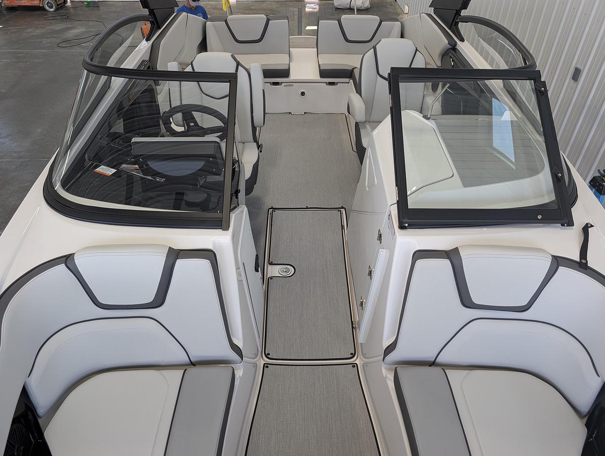 2025 Yamaha Boats AR250
