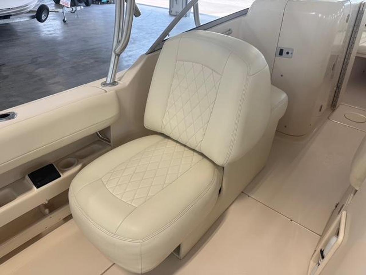 Used 2011 Grady White 275 Freedom