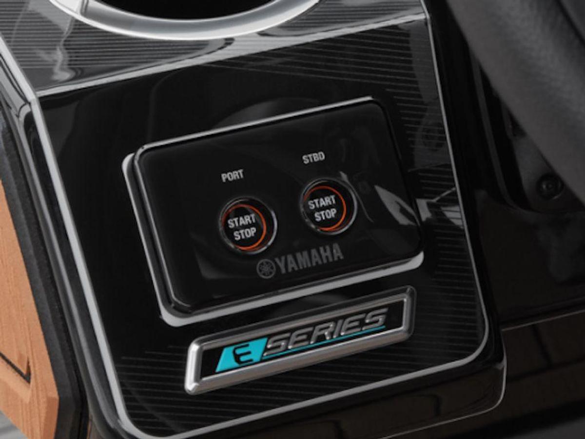 2025 Yamaha Marine 252SE Base