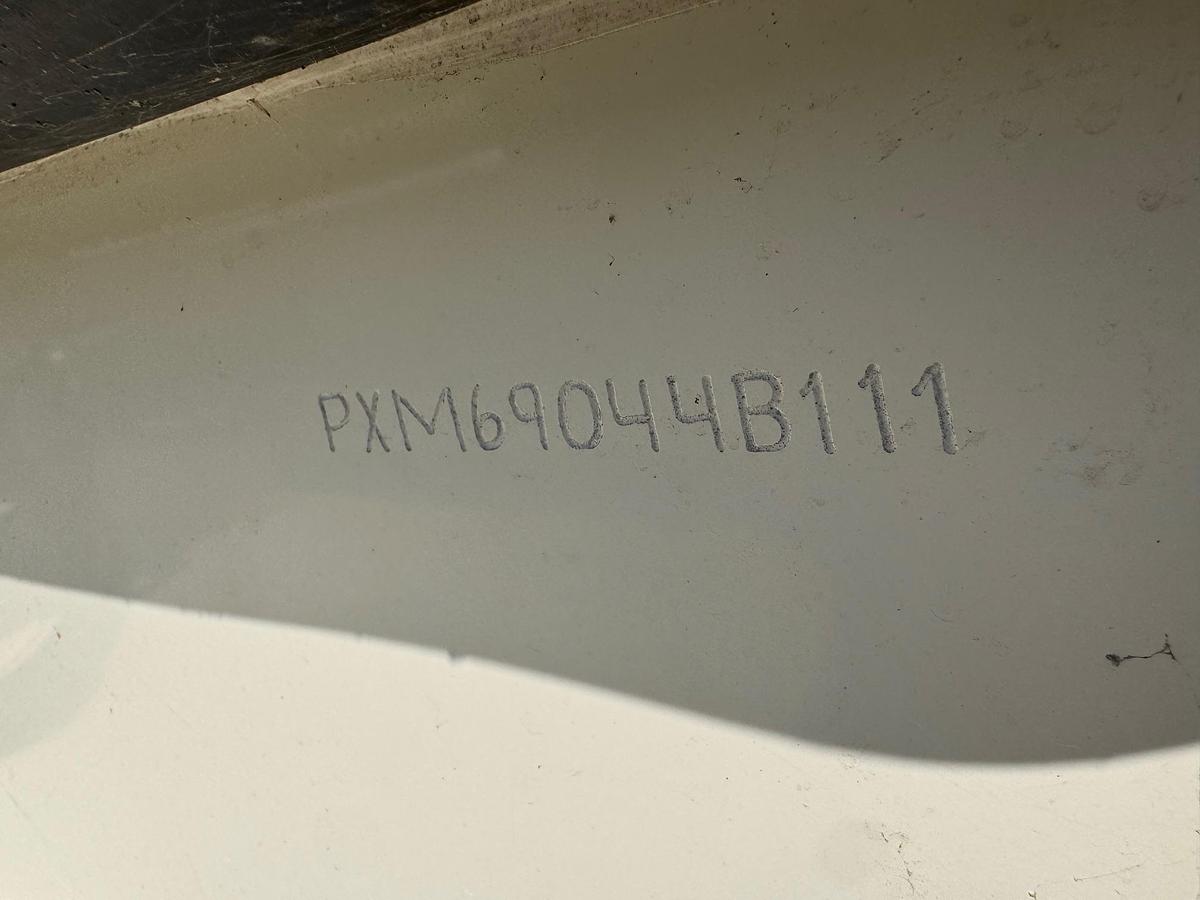 Used 2011 Parker 2510 XL