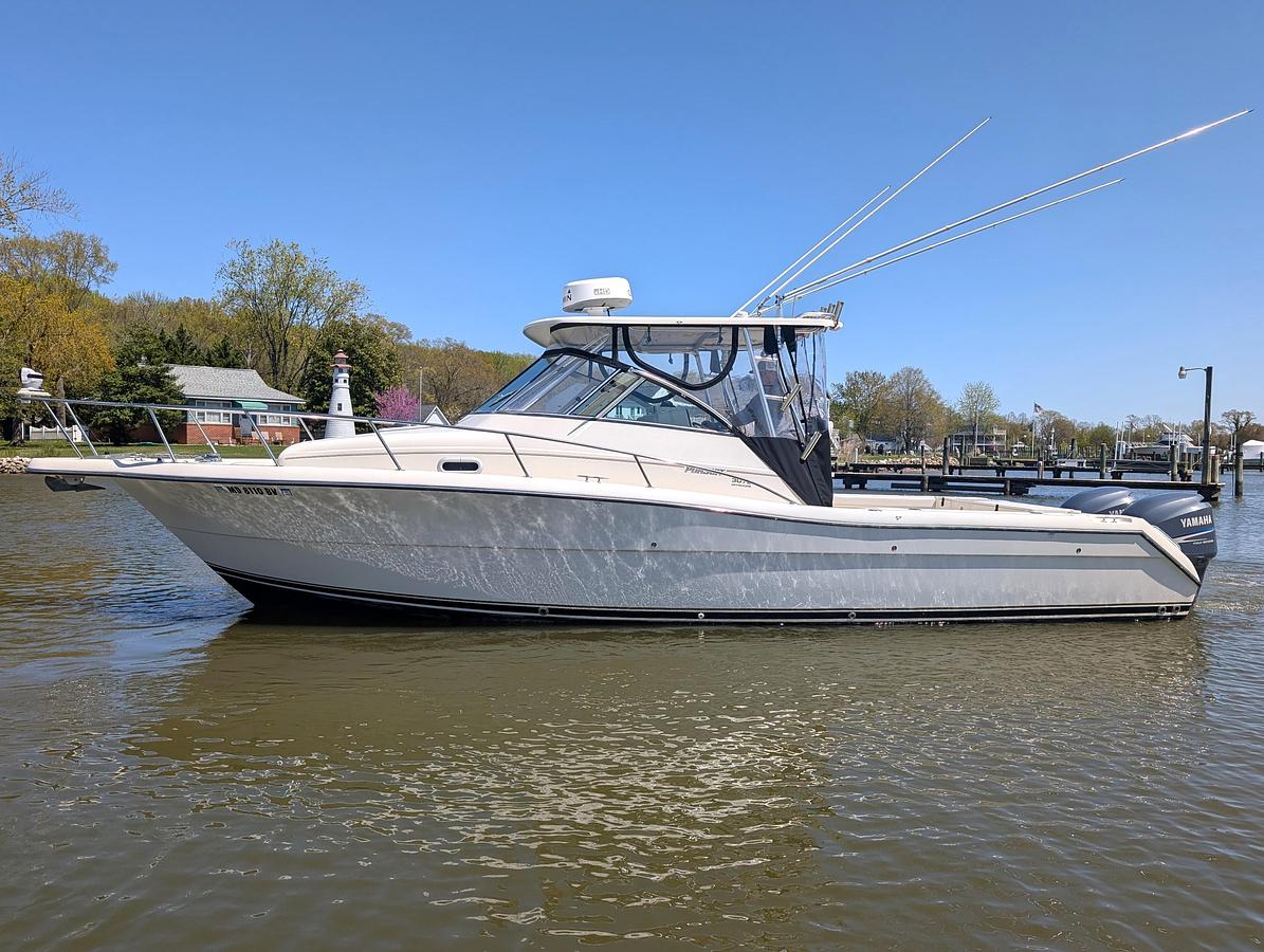 Used 2001 PURSUIT 3070 OFFSHORE