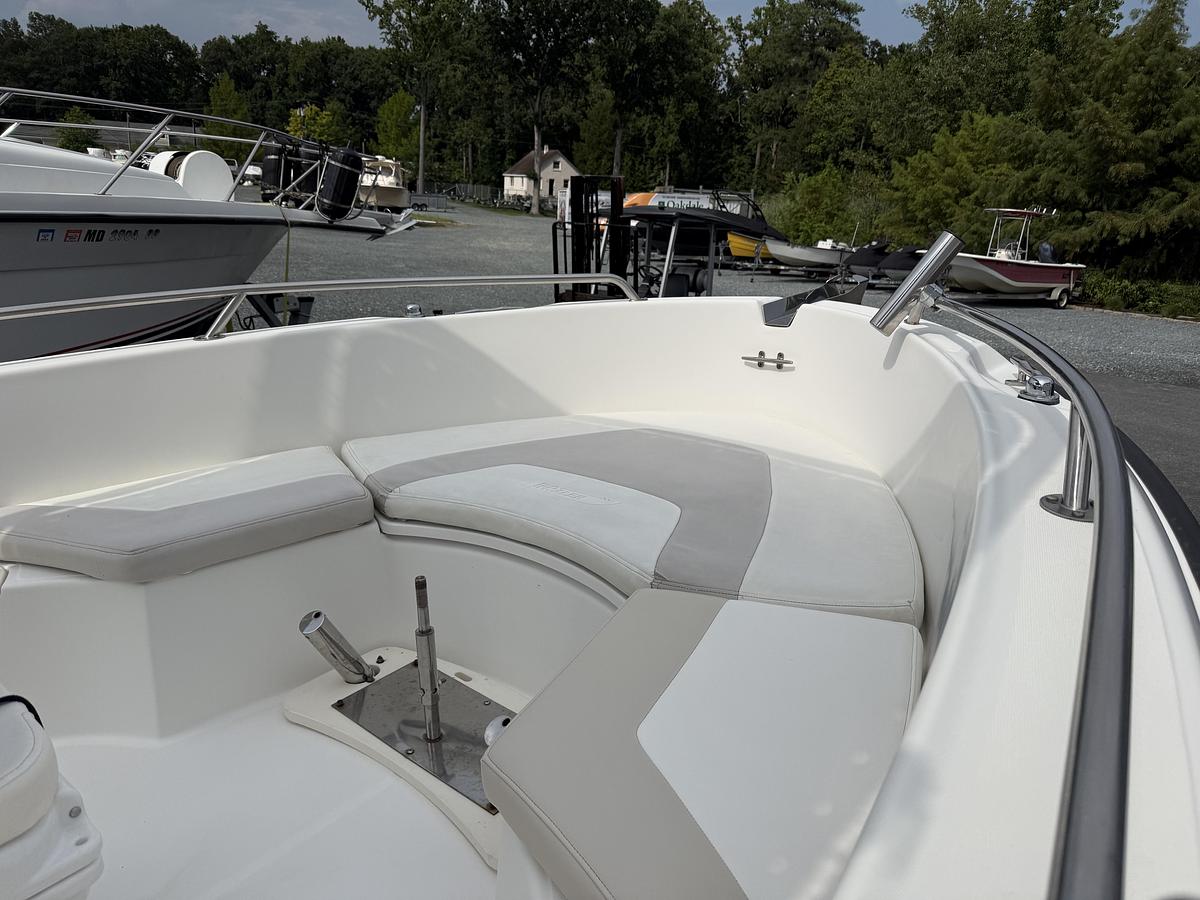 Used 2006 Boston Whaler 210 Outrage