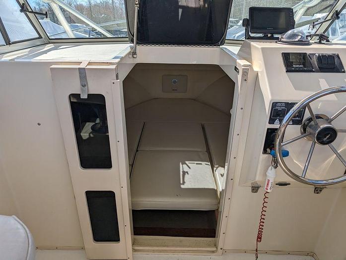 Used 1999 Parker 2510 WA
