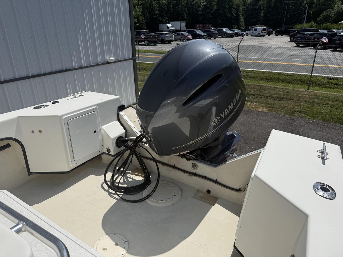 Used 1997 Maycraft 23