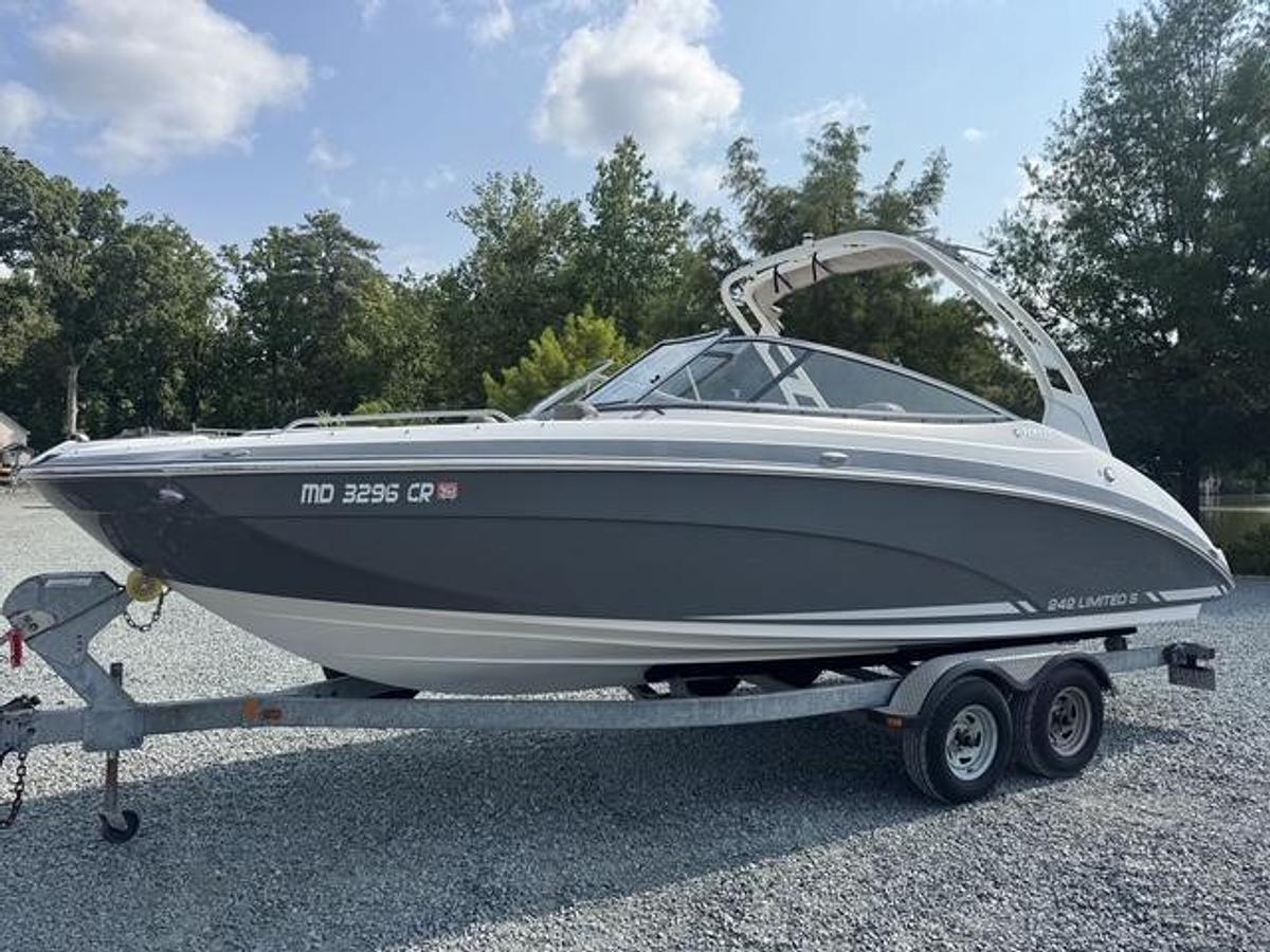 Used 2015 Yamaha 242 Limited S