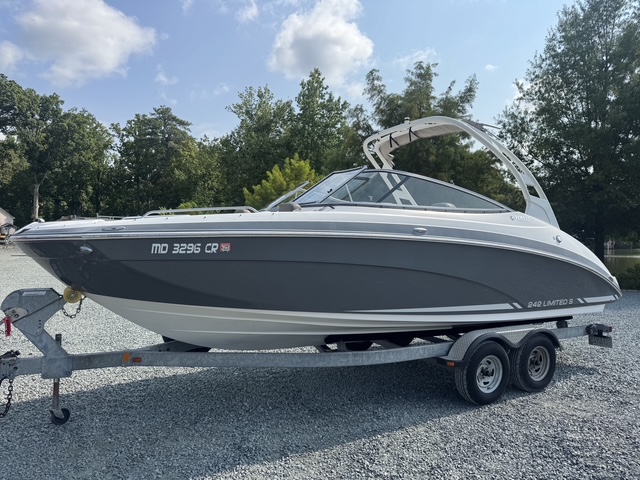 Used 2015 Yamaha 242 Limited S