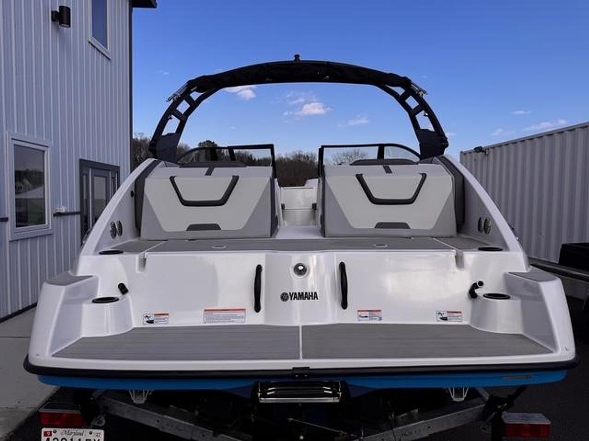 Used 2023 Yamaha AR220