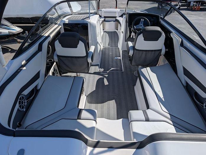 Used 2019 Yamaha Boats 242 Limited S