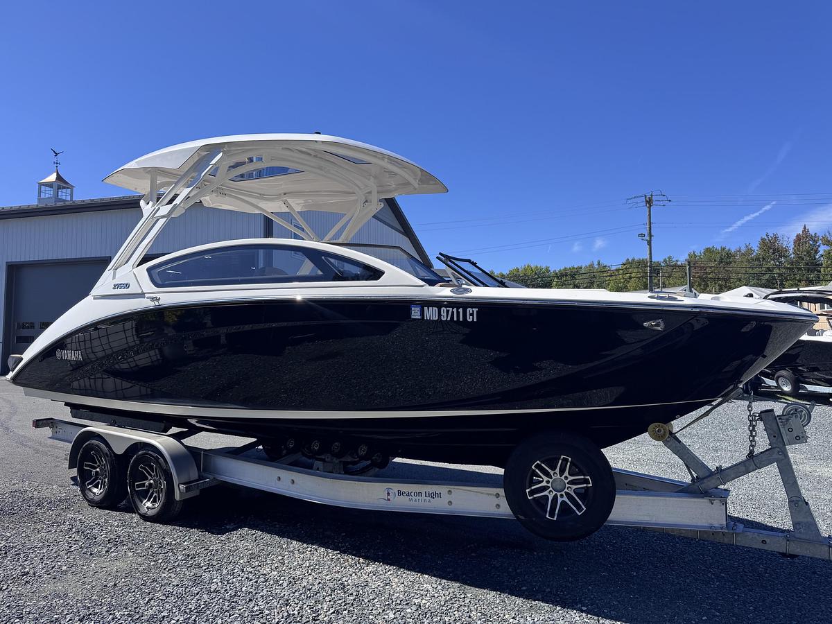 Used 2022 Yamaha 275SD