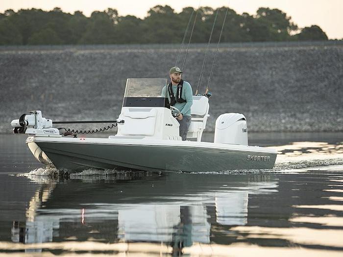 2025 Skeeter SX221