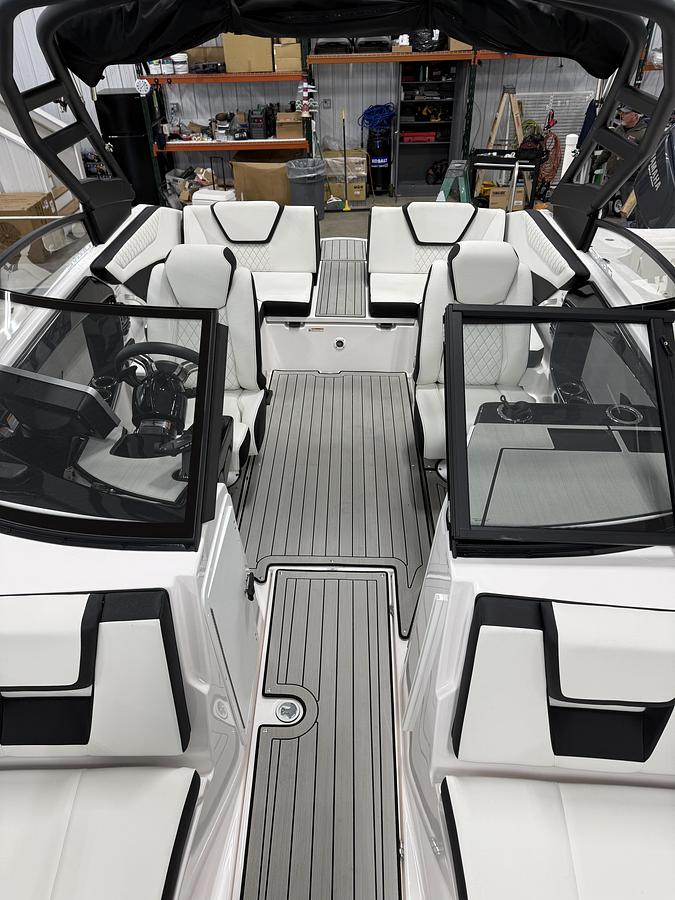 2025 Yamaha Boats 222SD