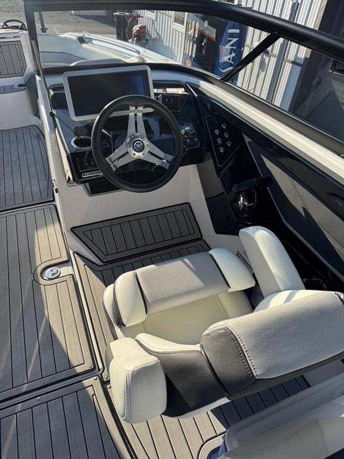 Used 2021 Yamaha 252SE