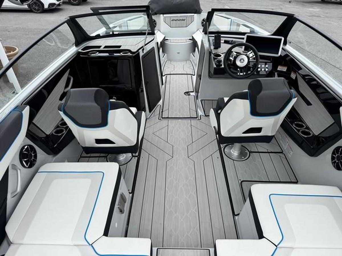 Used 2023 Yamaha Boats 222XD