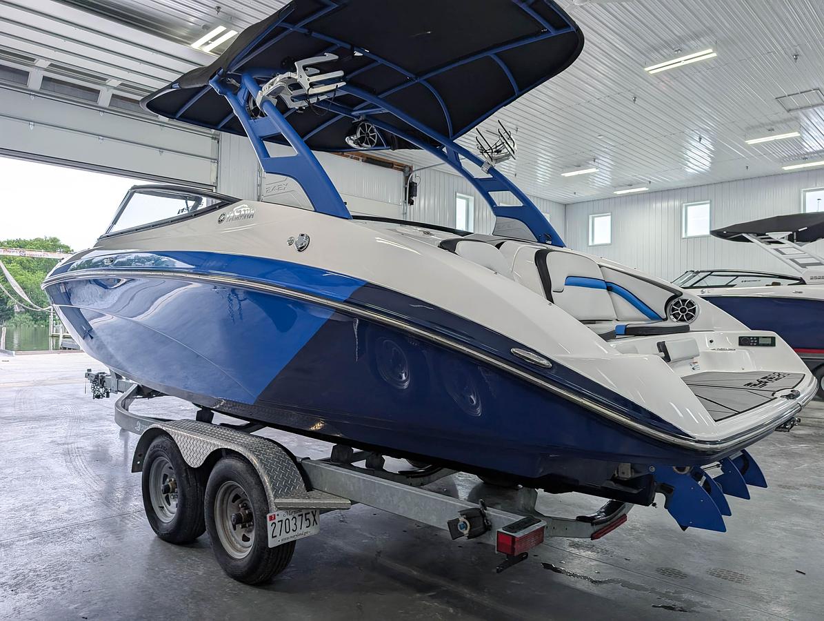 Used 2019 YAMAHA 242X E-SERIES