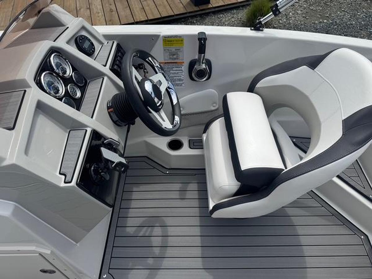 Used 2024 Yamaha SVX 191