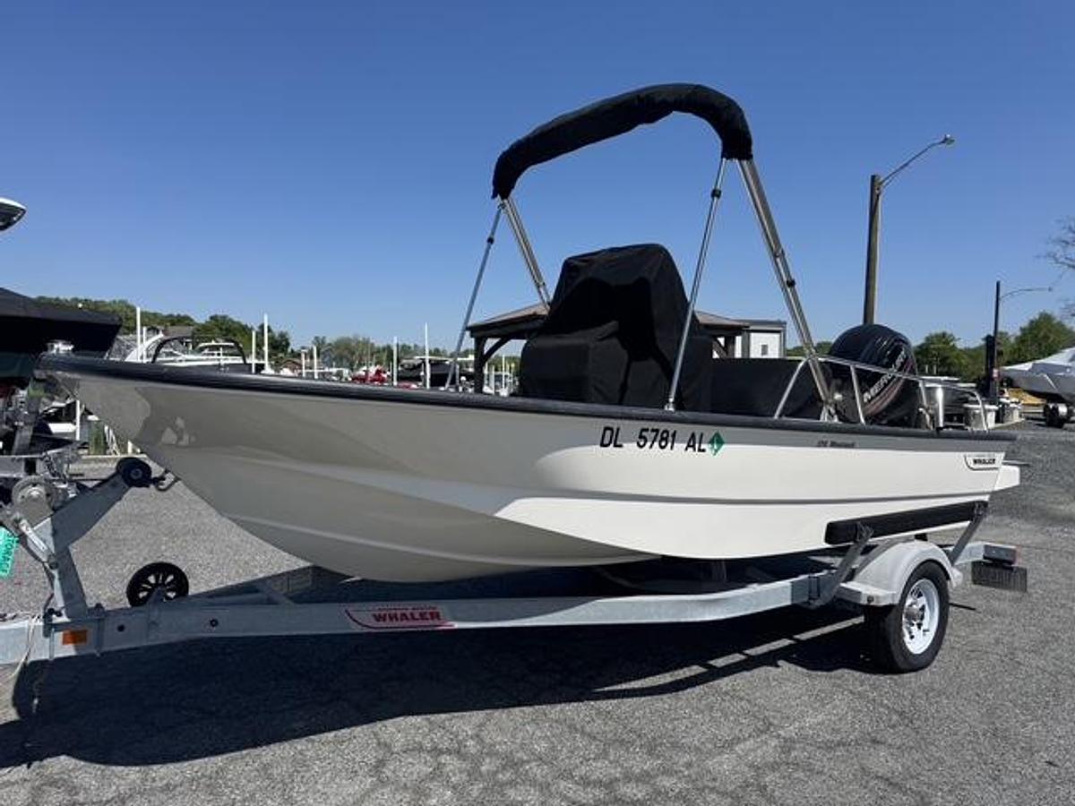 Used 2017 Boston Whaler 17 Montauk