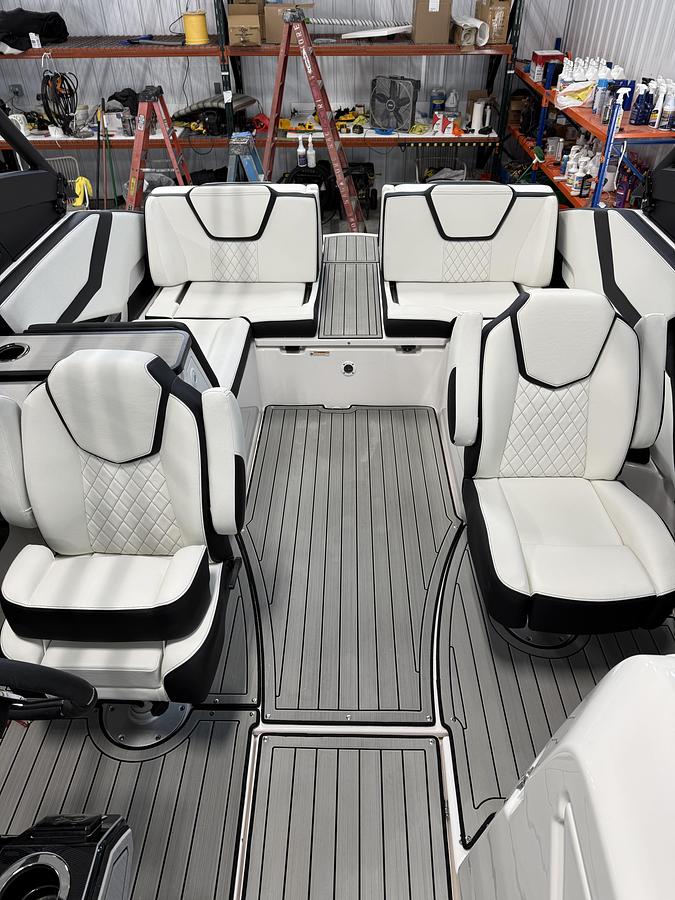 2025 Yamaha Boats 252SE